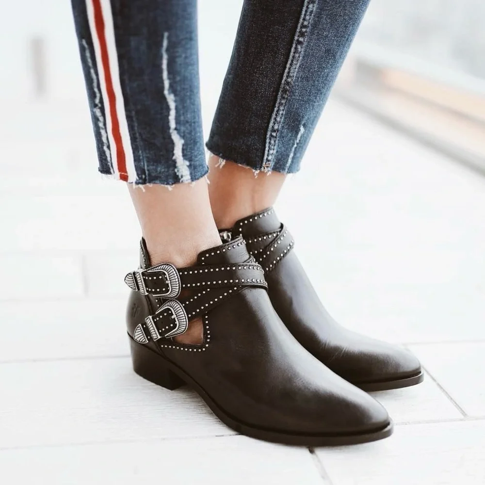 FRYE Ray Western Deco Shootie Double Buckle Black Leather Ankle Boot Silver
